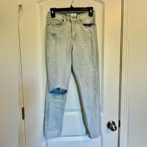 Levi's Light Blue High Rise Women mom Jeans